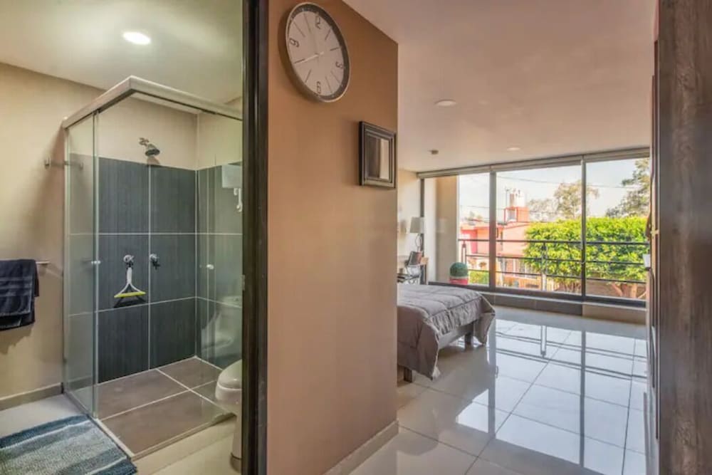S06 Premium Suite Full Service Wifi Kitc — 4-Star Luxury Hotel in Ciudad Lopez Mateos, Mexico