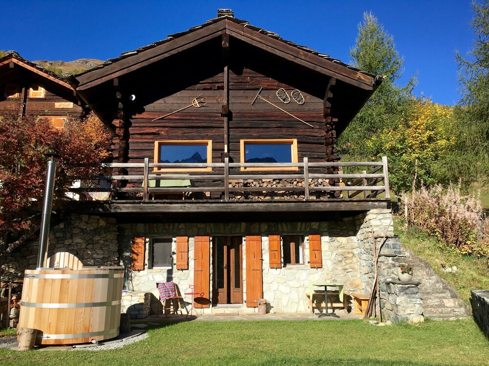 Grand Pra - carbon neutral hotel in Evolene