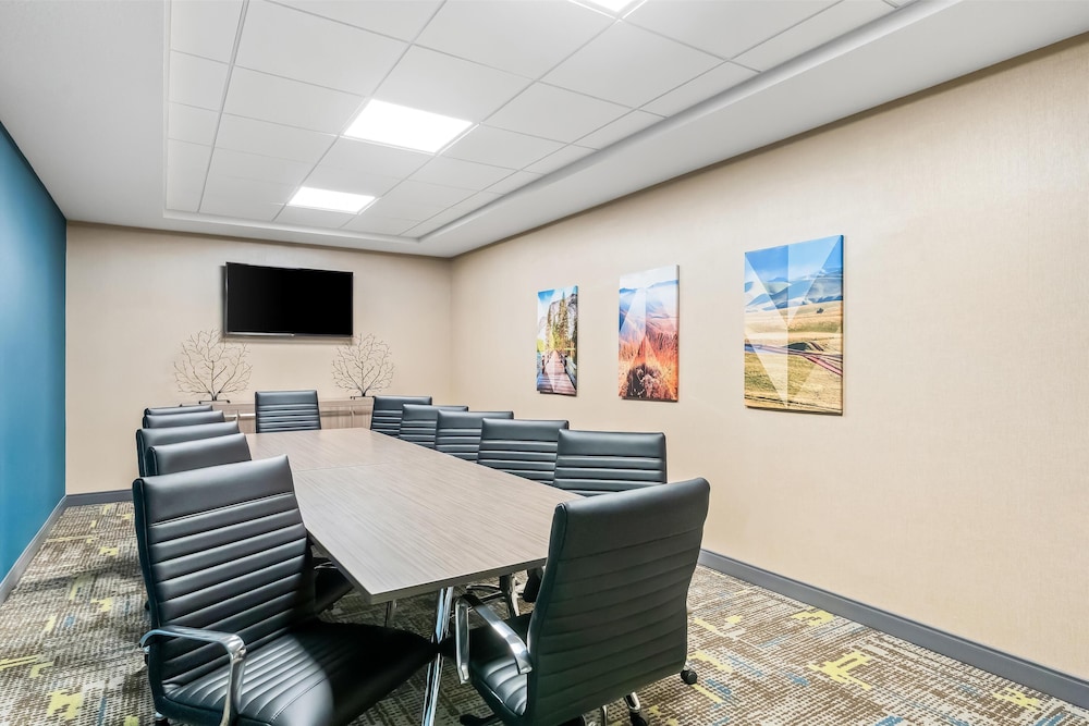 Hampton Inn & Suites Lathrop - photo 57