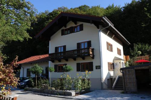 Ferienwohnung Heer — 4-Star Luxury Hotel in Marquartstein, Germany