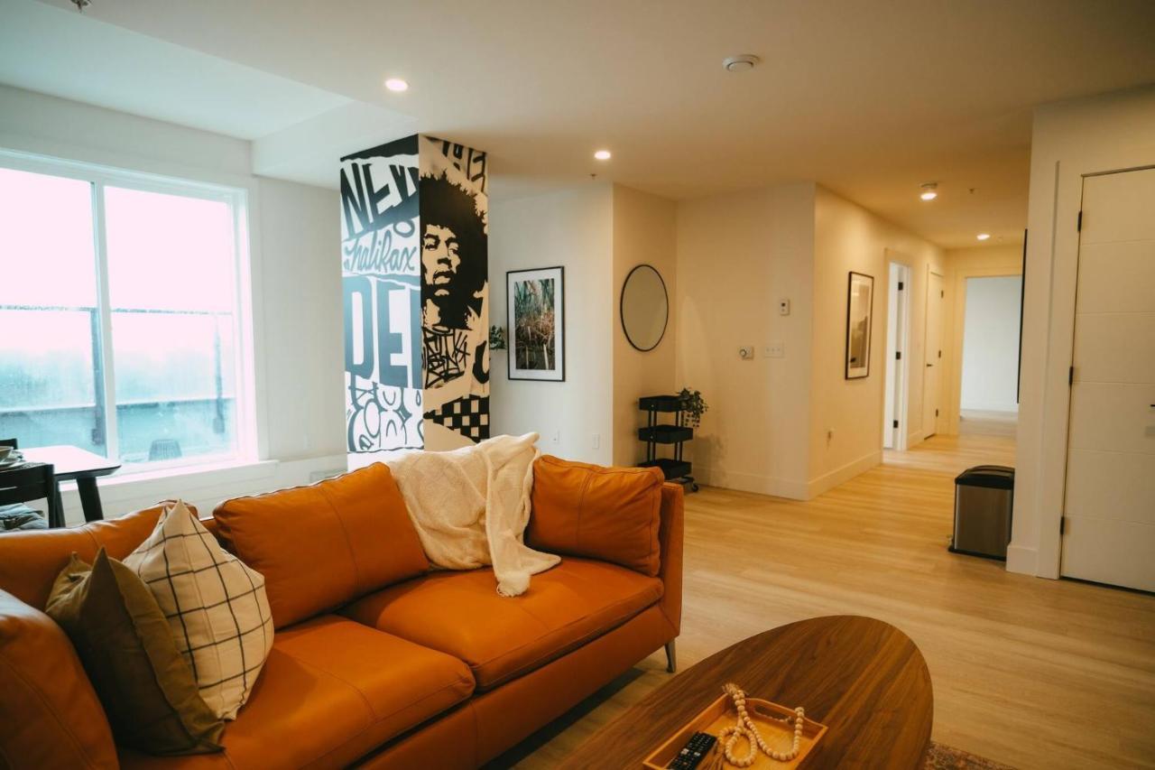 Chic Cozy Retreat 2br Stunning North End Views — 4-Star Luxury Hotel in Halifax, Canada