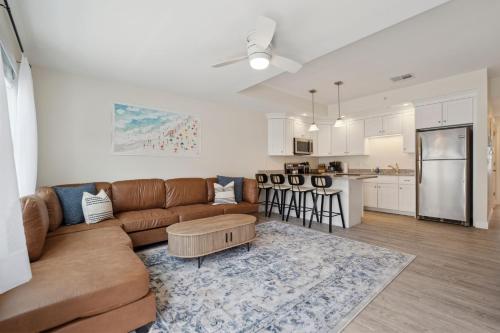 Ashworth Escape Balcony Steps To Beach Ac — Hampton