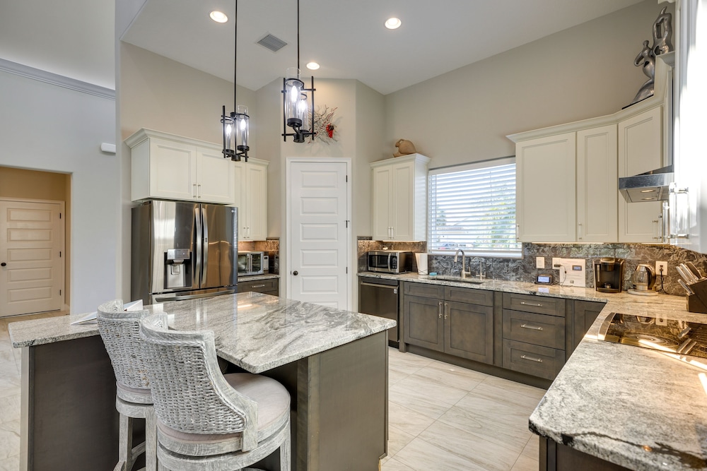 Palm Coast Paradise: Pool Spa & Outdoor Kitchen - photo 12