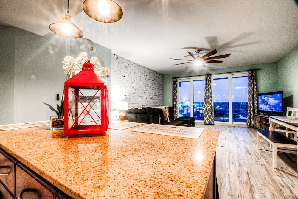 Laketown Wharf Resort by Aneliya's Rentals - photo 496