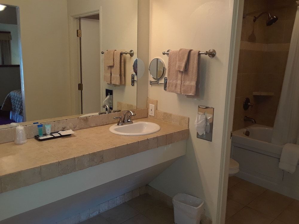 Cedar Glade Resort - photo 6