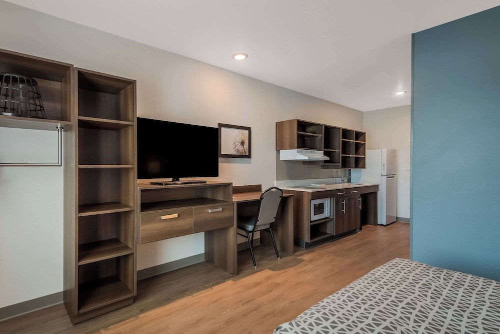 WoodSpring Suites Bellflower Los Angeles - photo 9