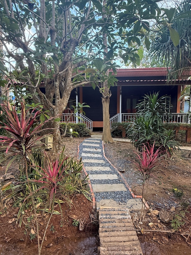 Echo Samadhi - carbon neutral hotel in Ko Lanta