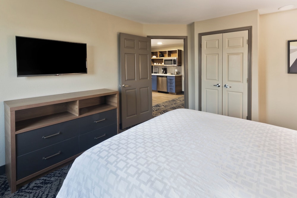 Candlewood Suites Columbus Fort Benning by IHG - photo 23