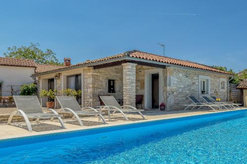 Villa Sana — 4-Star Luxury Hotel in Sveti Lovrec Pazenaticki, Croatia
