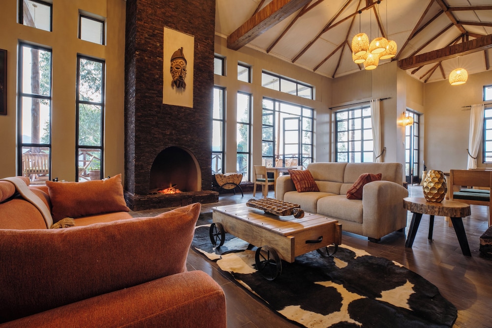Kaara Gorilla Mountain Lodge — 5-Star Luxury Hotel in Kisoro, Republic of Uganda