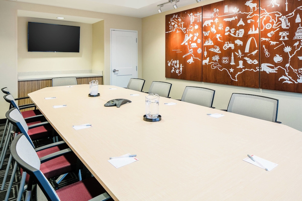 Towneplace Suites Kansas City Airport - photo 23