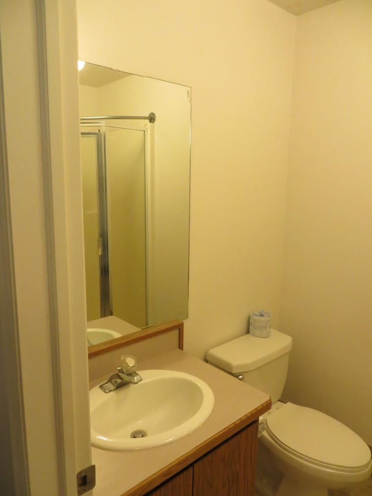 Four Corners Inn - photo 21