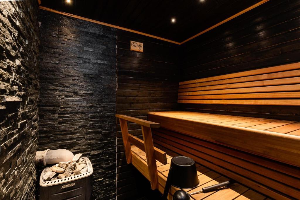 Cozy five bedroom house — 4-Star Luxury Hotel in Rovaniemi, Finland