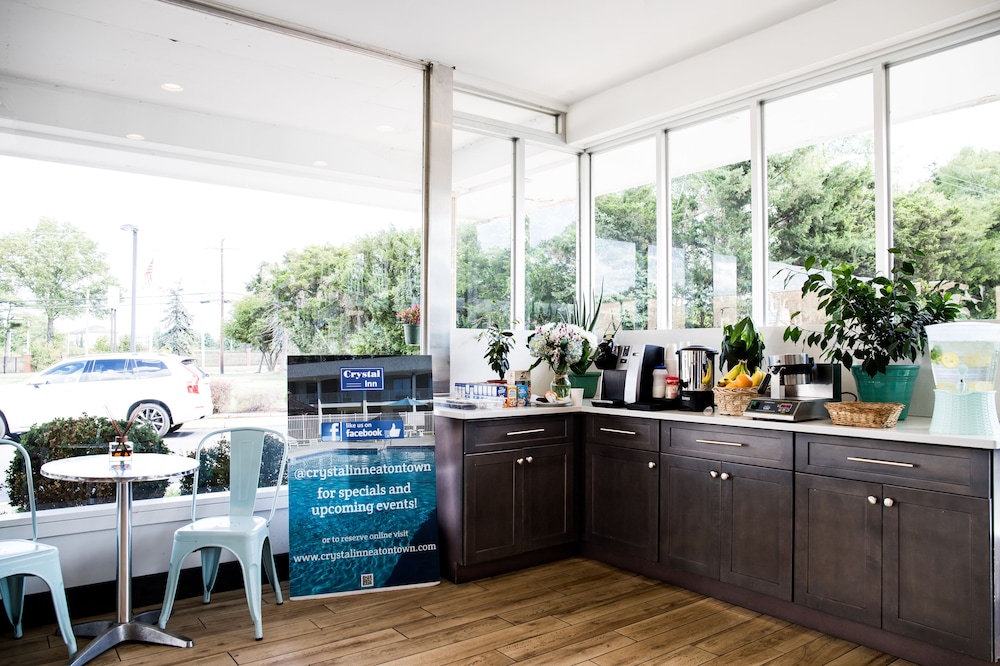 Crystal Inn Eatontown - photo 2