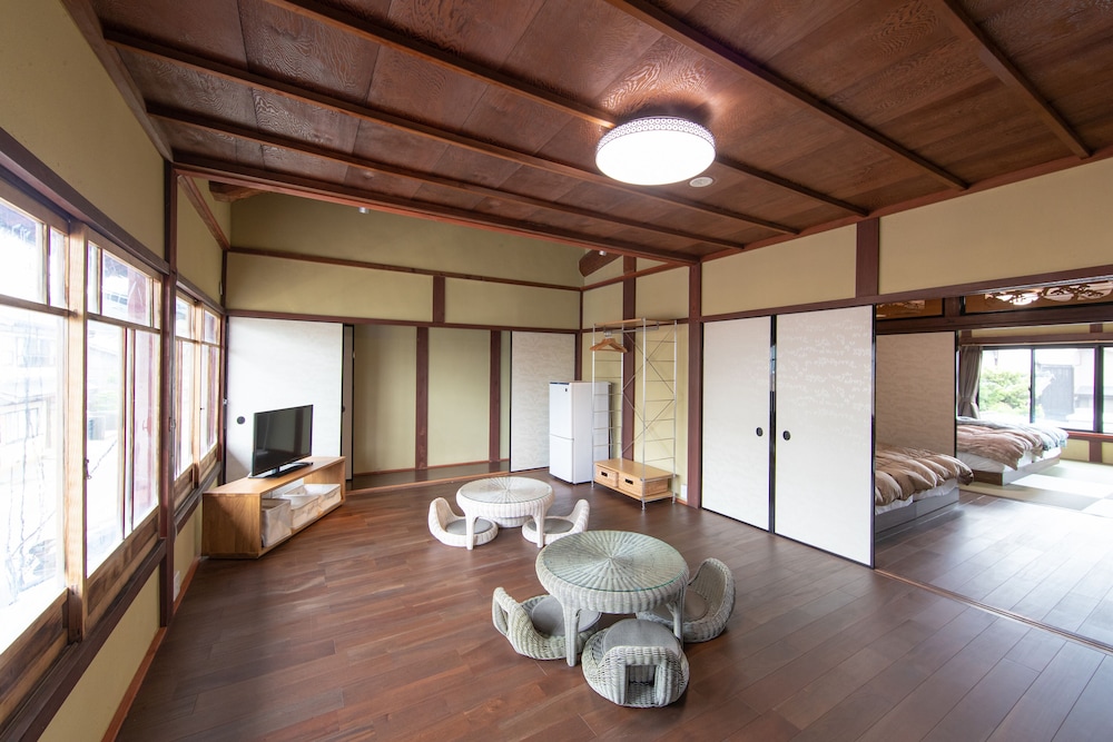 Takashima Jinya — hotel in Takashima