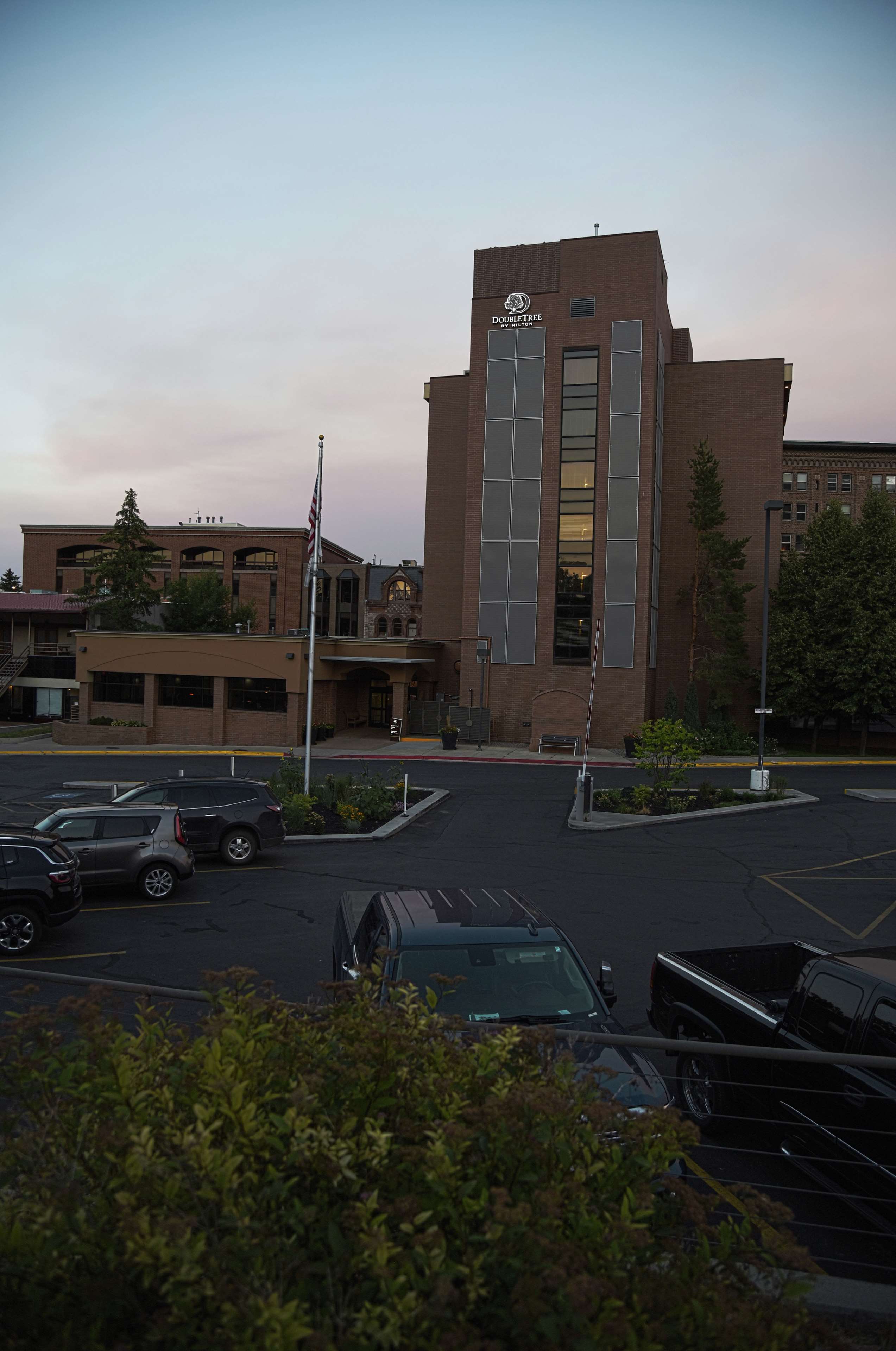 DoubleTree by Hilton Helena Downtown - carbon neutral hotel in Helena
