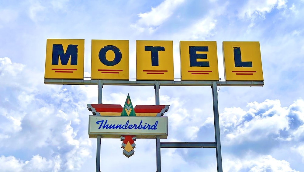 Thunderbird Motel Hillsboro - photo 24