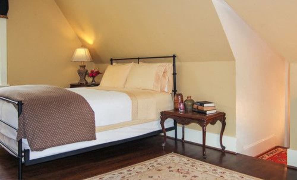 Hillbrook Inn - photo 11
