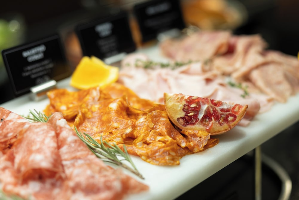 מזון ומשקאות