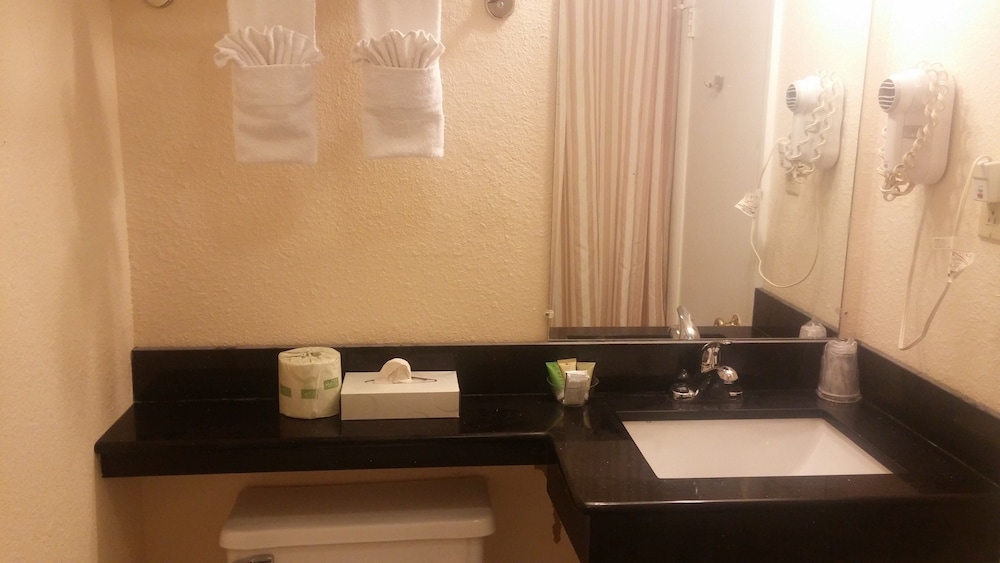 Anchorage Inn of Rochester - photo 27
