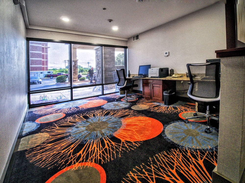Hampton Inn Oklahoma City Edmond - photo 37
