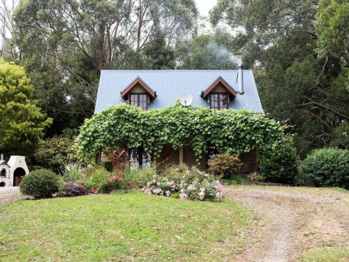 Hideaway Cottage Secluded Retreat Pet Friendly — 4-Star Luxury Hotel in Apollo Bay, Australia