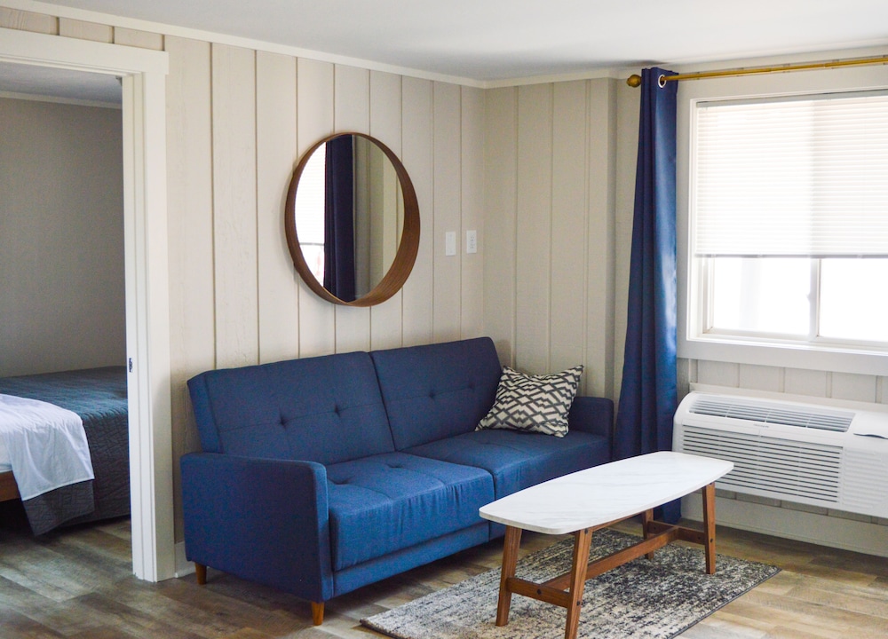 Coastal Suites Resort - photo 21