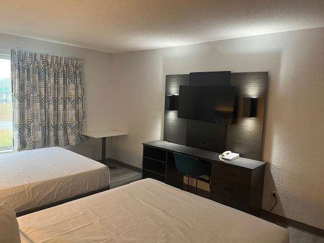 OYO Hotel Norcross GA West - photo 11