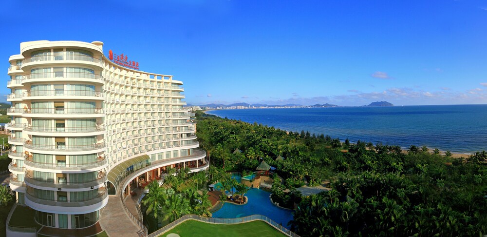 Grand Soluxe Hotel & Resort Sanya in Sanya, People's Republic of China