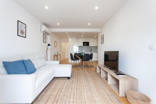 Blue by the River Apartment — 4-Star Luxury Hotel in Lisbon, Portugal