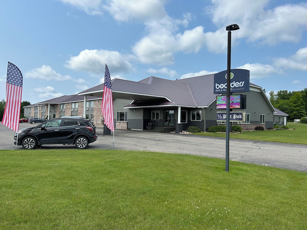 Boarders Inn Suites By Cobblestone Hotels Munising — Munising
