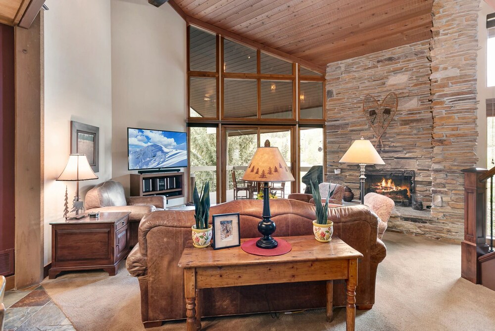 Powder Run 2 Bedroom Condo By All Seasons Resort Lodging in Bridgeport, United States