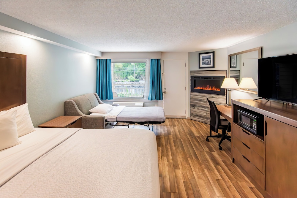Gatlinburg River Inn - photo 23