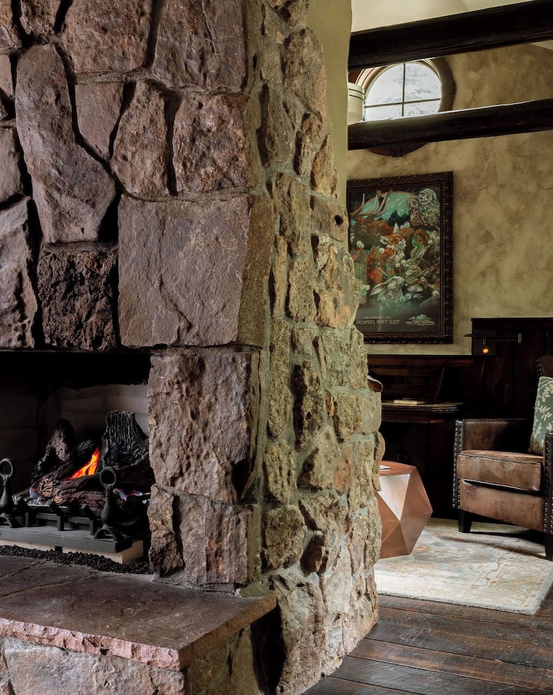 Highland Haven Creekside Inn - photo 54