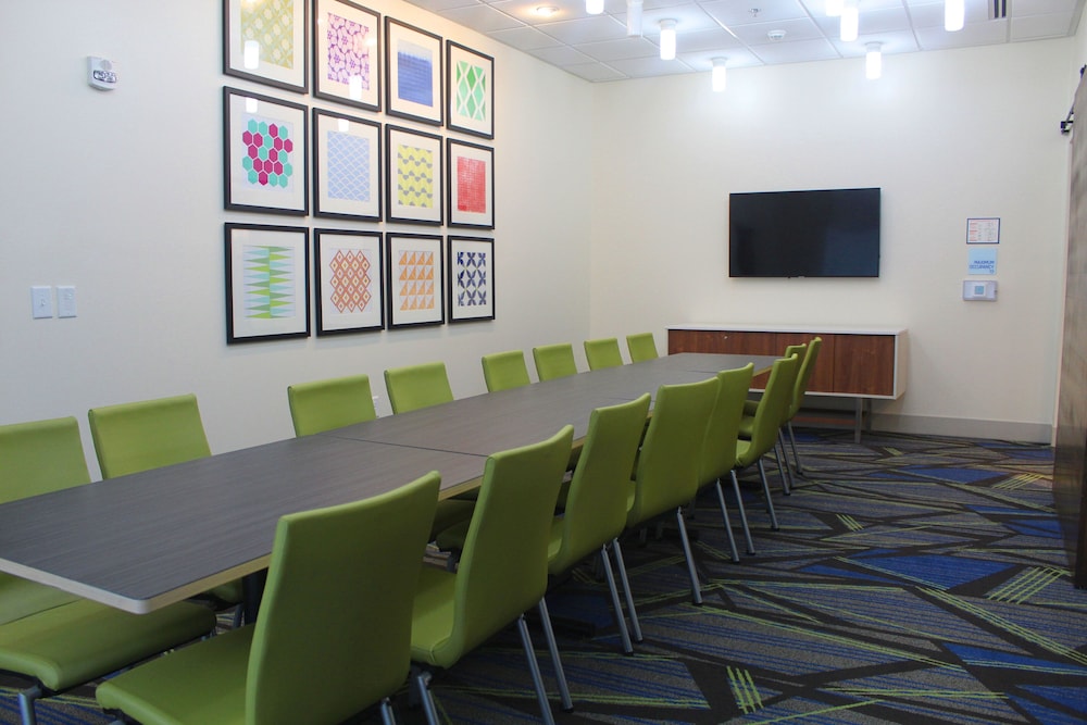 Holiday Inn Express & Suites Latta by IHG - photo 50
