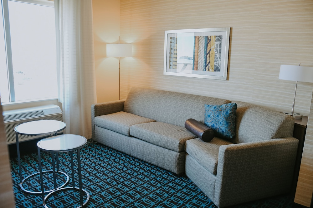 Fairfield Inn & Suites Lincoln Airport - photo 10