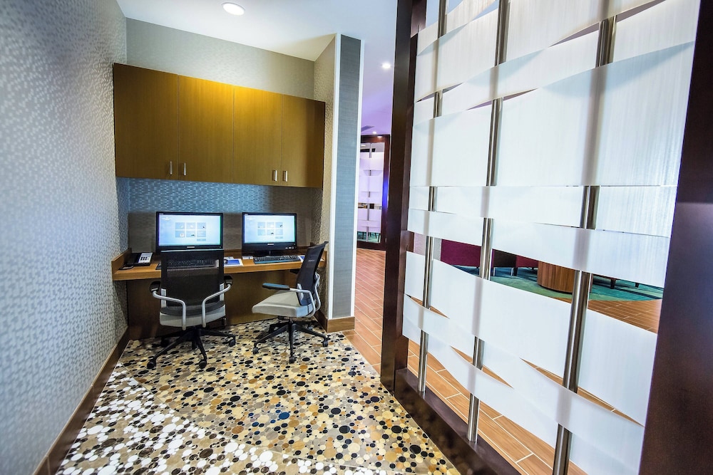 SpringHill Suites Lumberton - photo 19