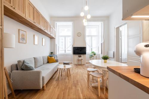 Sunset Treasure 3 BDR Apartment — 4-Star Luxury Hotel in Budapest, Hungary