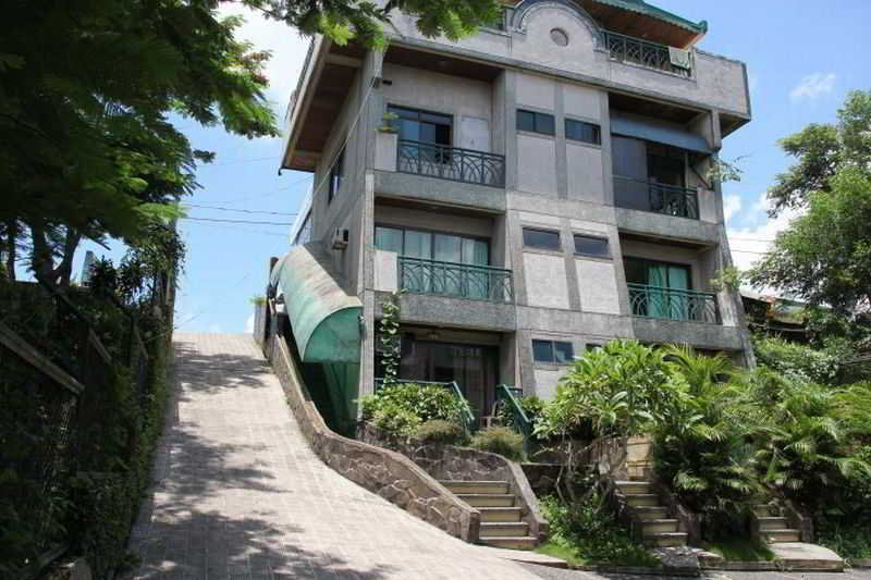 MC Mountain Home Apartelle