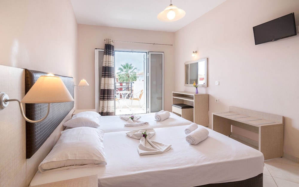 Hotel Yakinthos — Paralia Vergas — photo 3