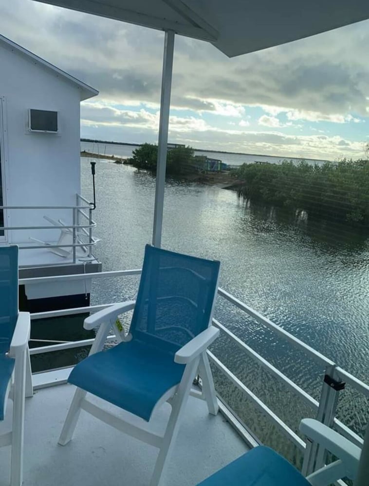 Old Wooden Bridge Resort & Marina - photo 129