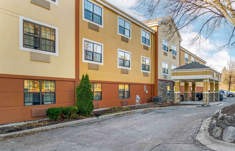 Extended Stay America Select Suites Detroit Farmington Hills - photo 22