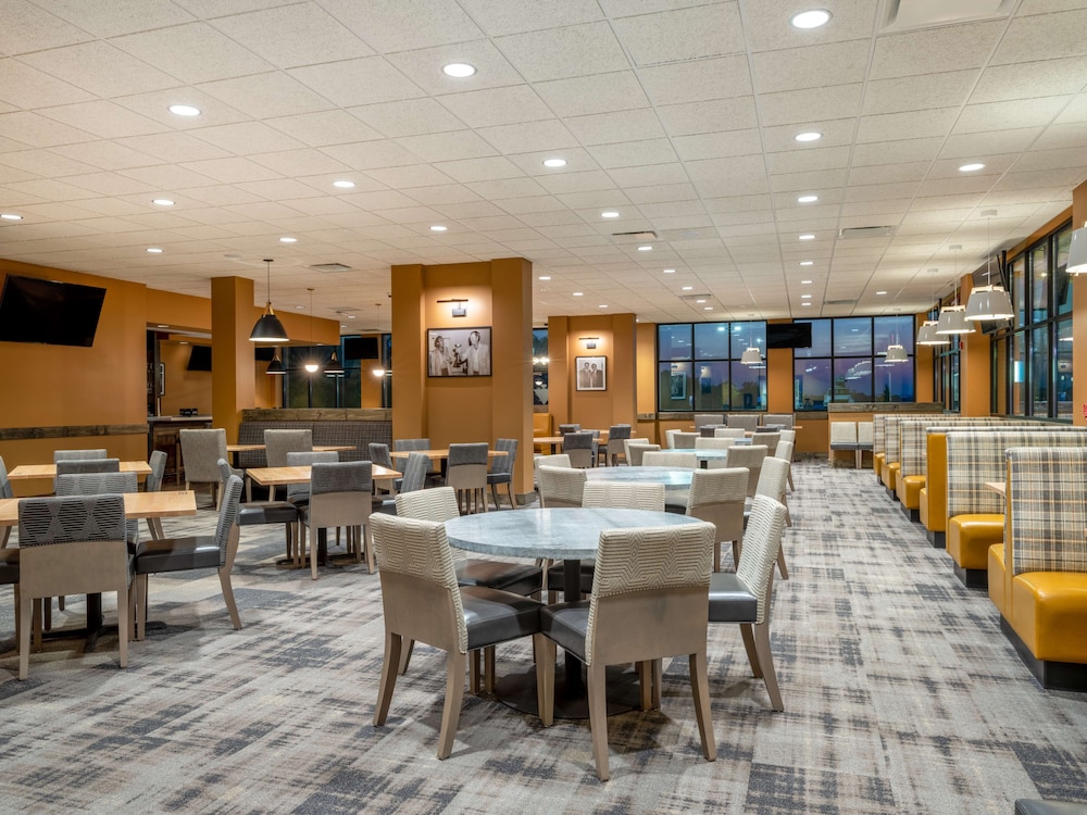 Hilton Garden Inn Jeffersonville Louisville North - photo 32