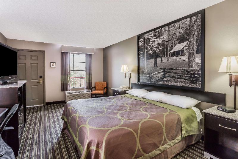 Super 8 by Wyndham Clinton — hotel in Clinton