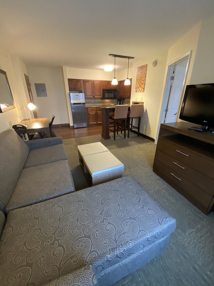 Staybridge Suites Great Falls by IHG - photo 42