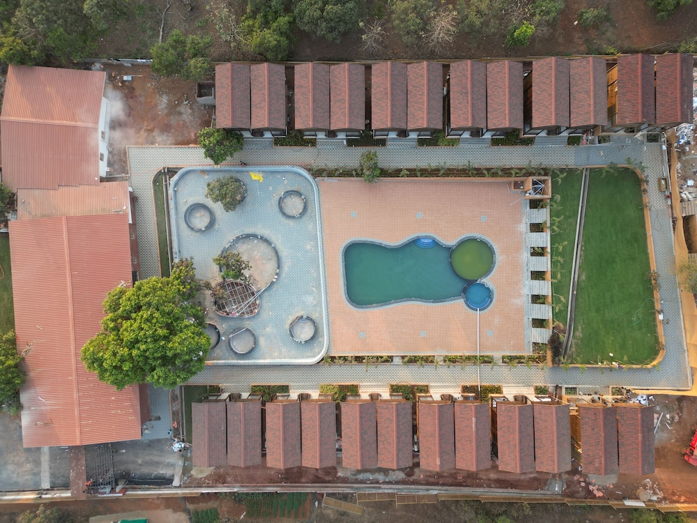 Axiom Retreat in Arambol, India