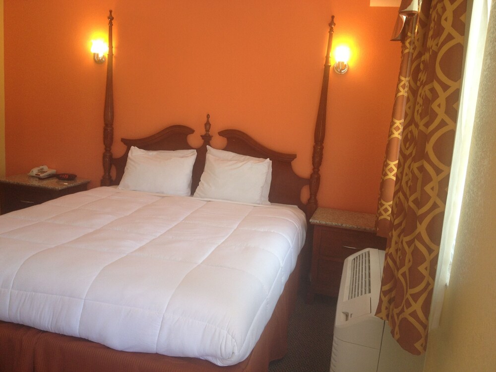 Coast Inn - carbon neutral hotel in Oceanside