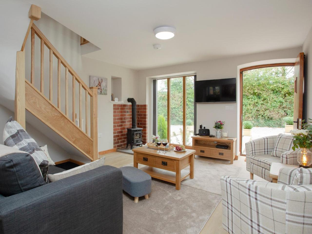Daisy Cottage Uk31294 — 5-Star Luxury Hotel in Locking, United Kingdom