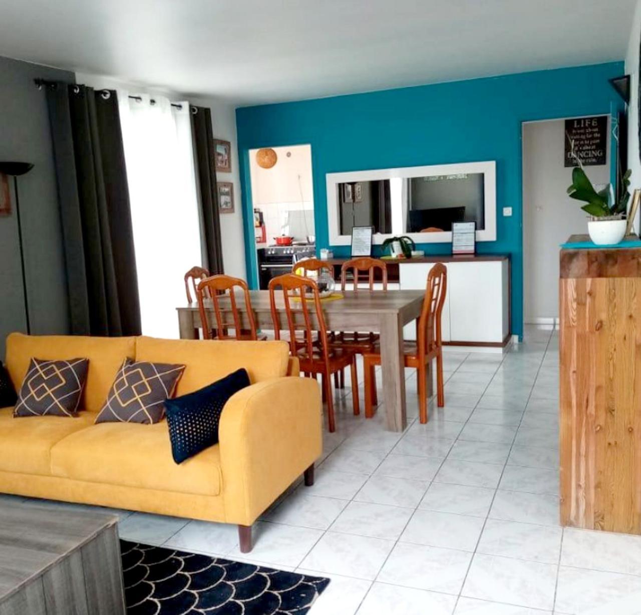 Maison confortable à Saint Paul avec jardin clos — 4-Star Luxury Hotel in Saint-Paul, Réunion