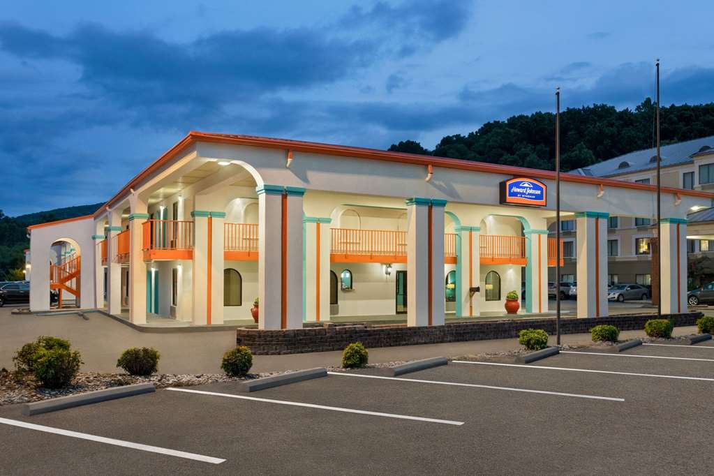 Howard Johnson by Wyndham Chattanooga Lookout Mountain I 24 - photo 7
